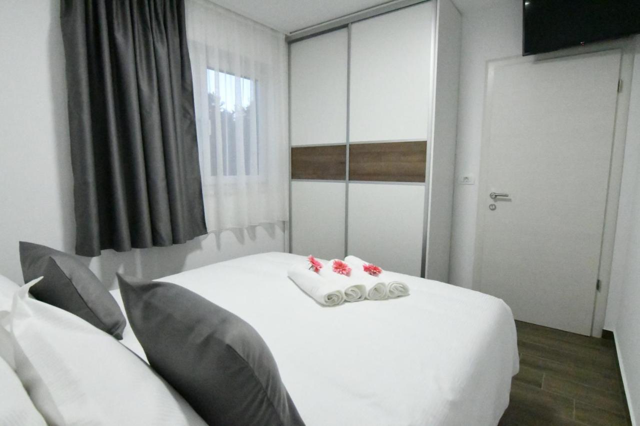 Holiday Luxury Resort Sundance トロギール エクステリア 写真