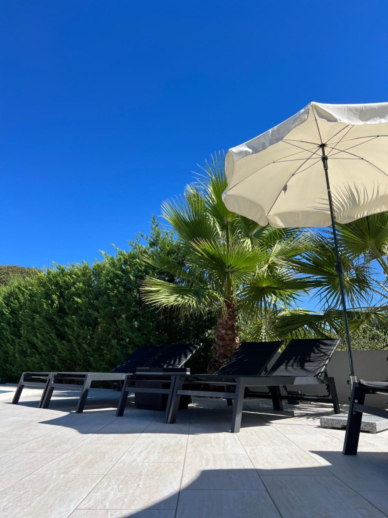 Holiday Luxury Resort Sundance トロギール エクステリア 写真